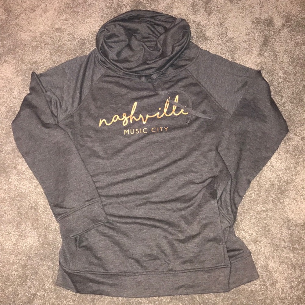 NASHVILLE TOP